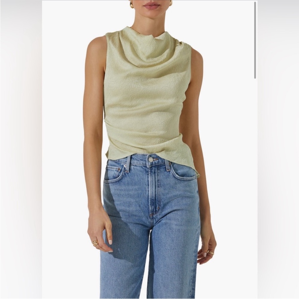 NWT Astr The Label Texture Drape Satin Top in Celery